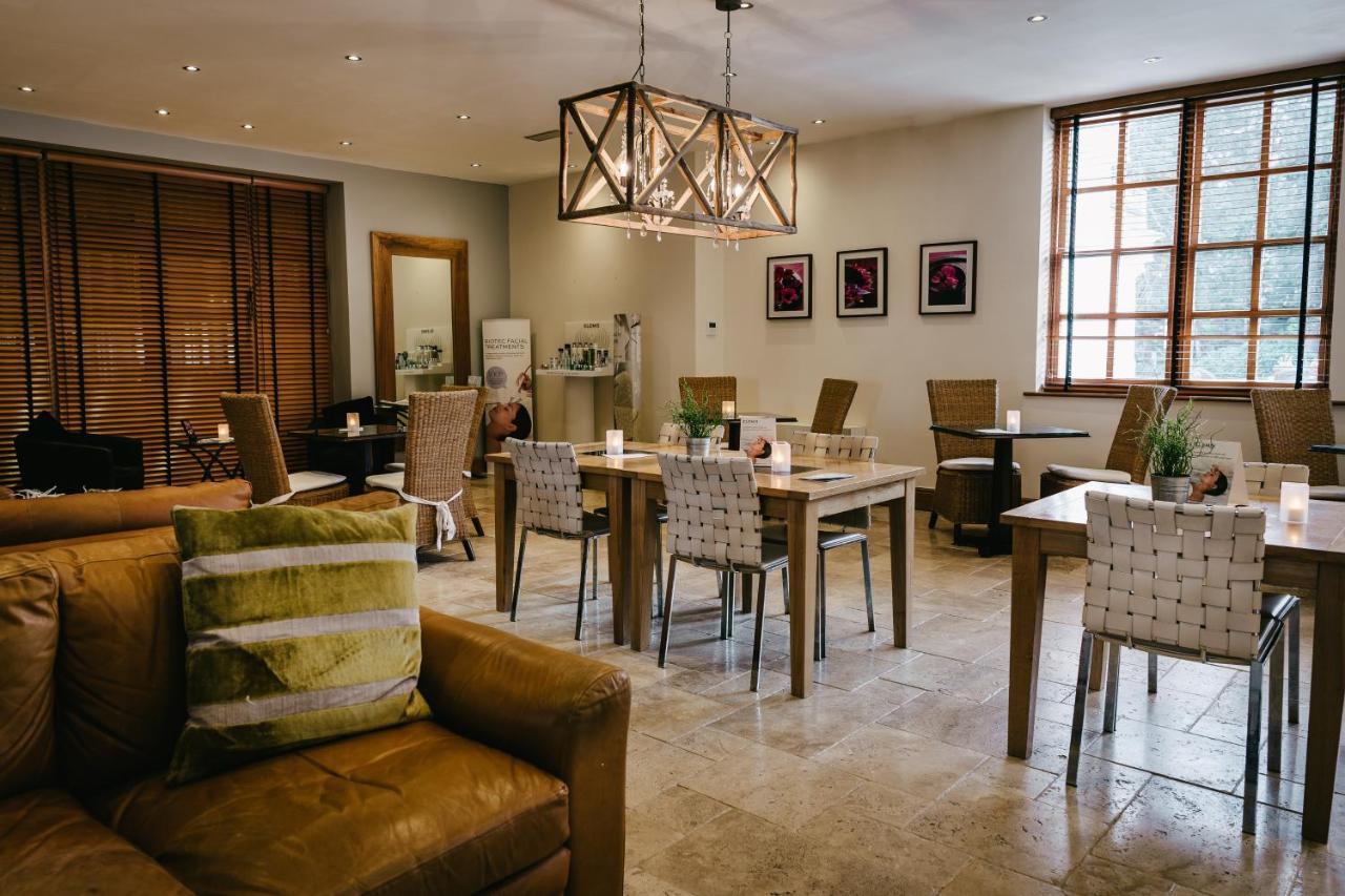 Rowton Hall Hotel And Spa チェスター エクステリア 写真