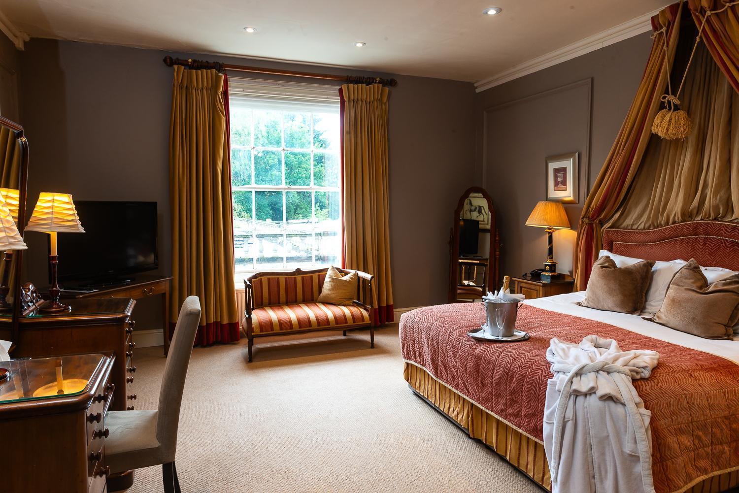 Rowton Hall Hotel And Spa チェスター エクステリア 写真
