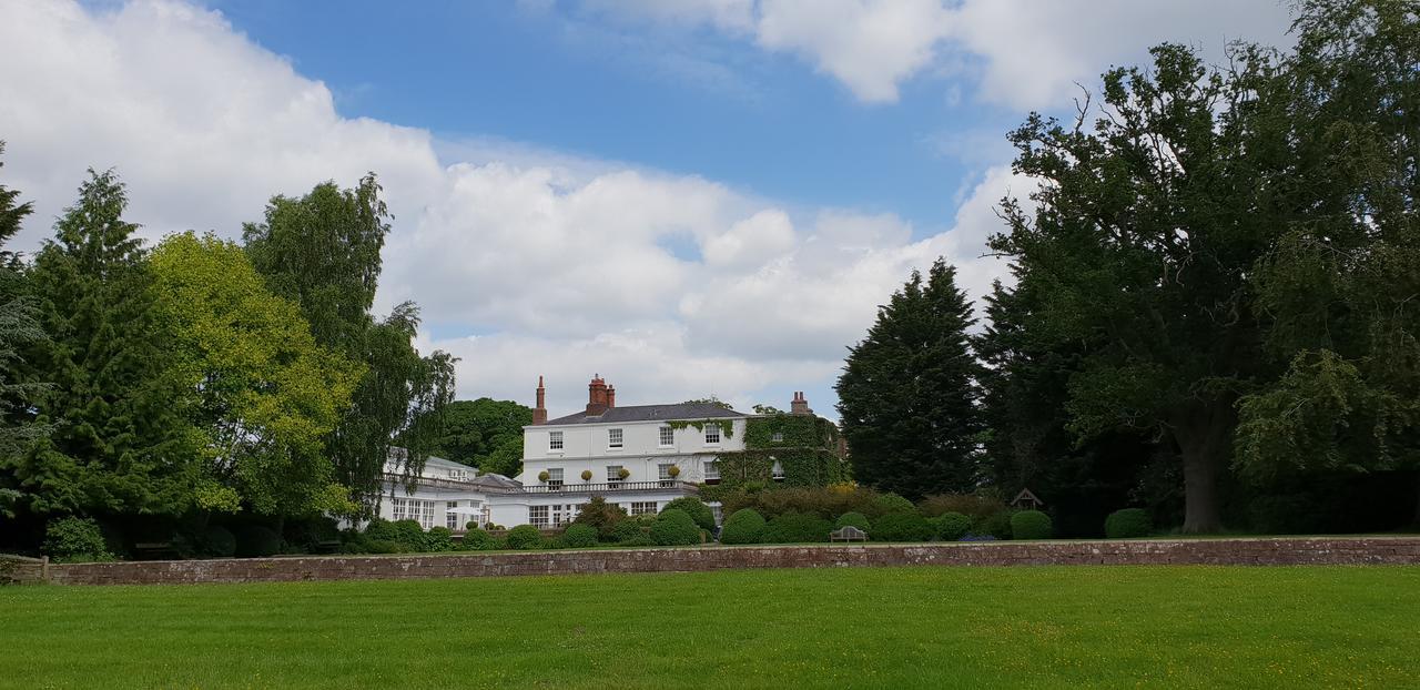 Rowton Hall Hotel And Spa チェスター エクステリア 写真